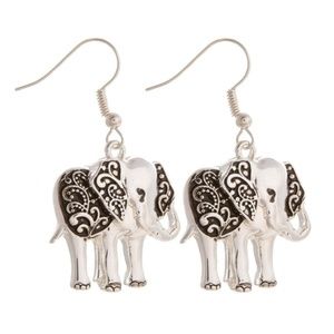 NWT***BOUTIQUE***GORGEOUS ELEPHANT EARRINGS